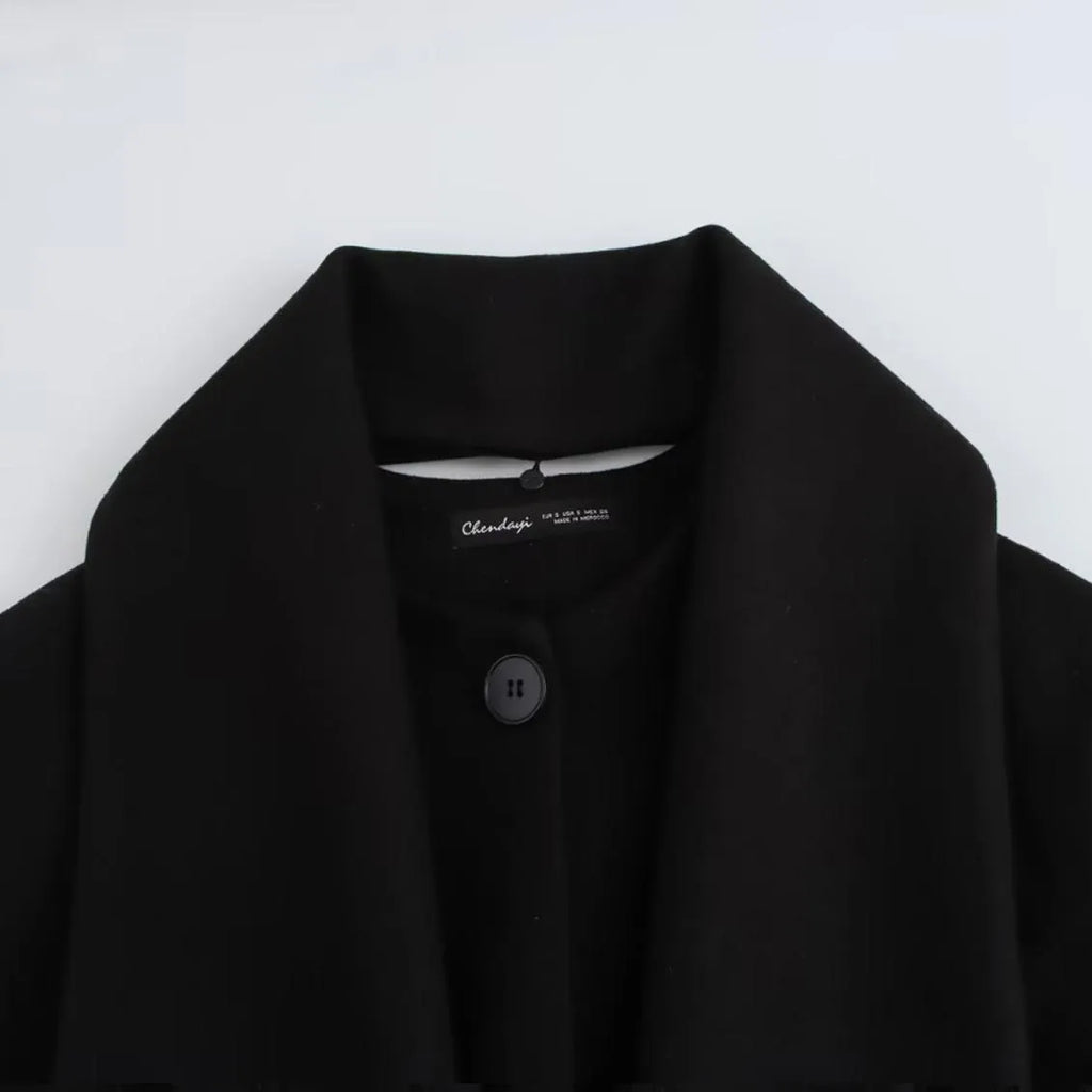 Women's long polyester coat with artificial fur collar in street fashion style