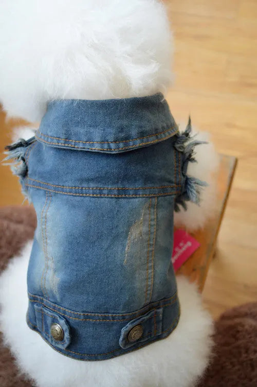 Denim dog vest with retro scratch pattern for autumn and winter pet clothing