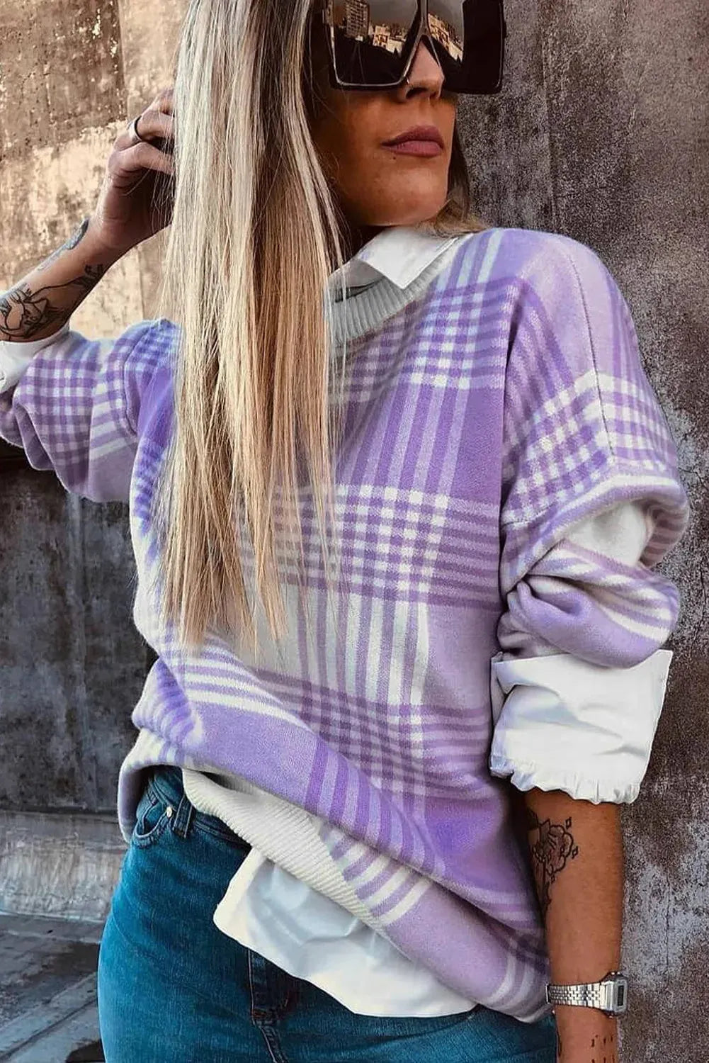 Loose lilac plaid print women's sweater with long sleeves and ribbed trim