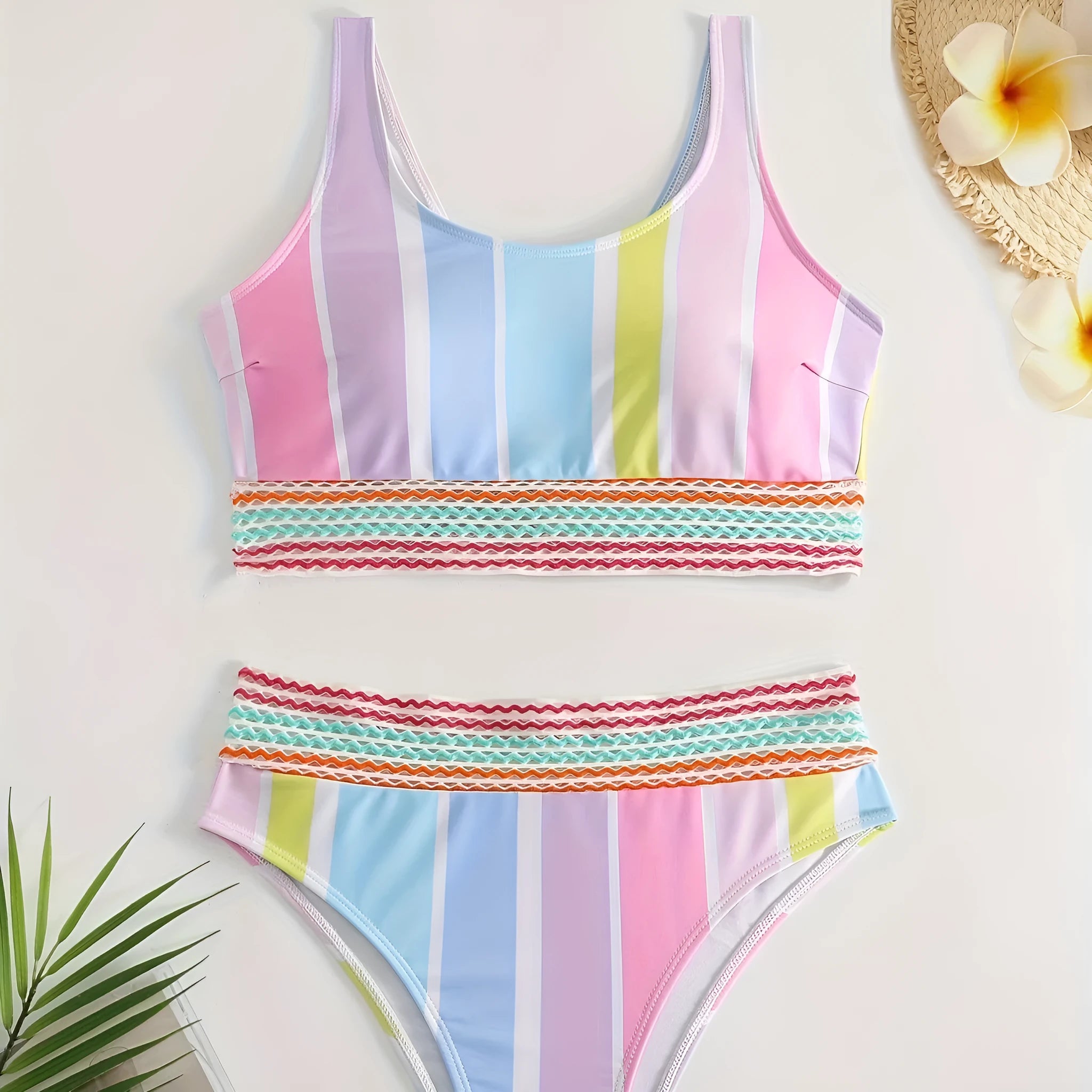 Women's striped sports bikini set in polyester with spandex lining for swimming