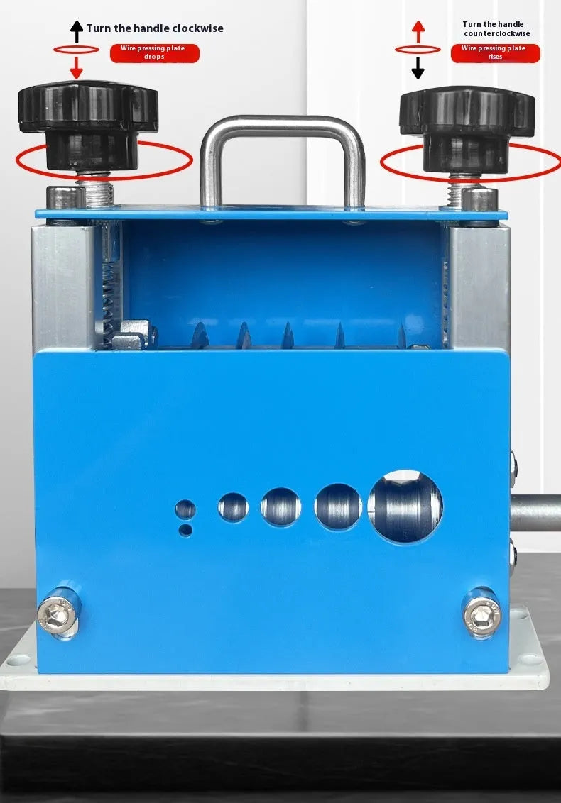 SD-017 manual wire stripping machine tool for electrical cables from 0.5mm to 17mm.