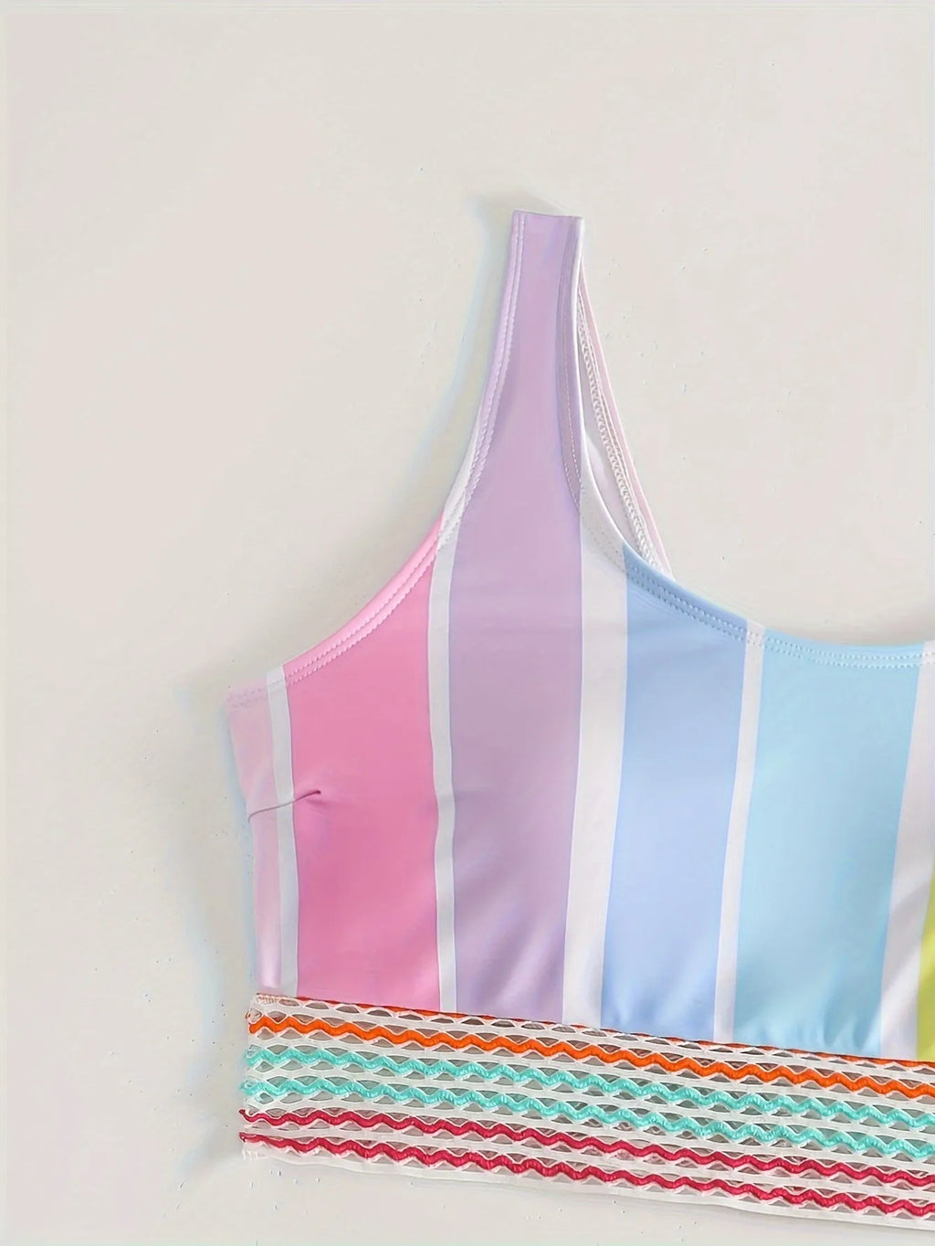 Women's striped sports bikini set in polyester with spandex lining for swimming