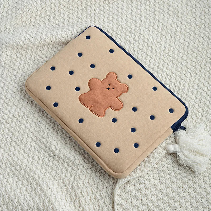 Embroidered animal design laptop sleeve for 13.3 to 15.6 inch computers.