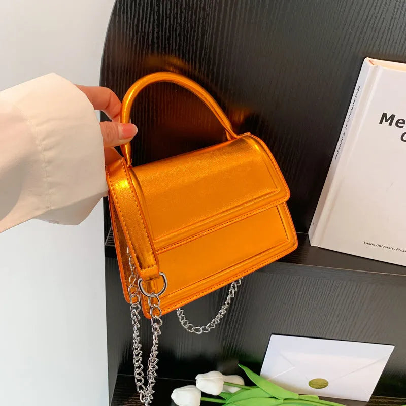 Retro PU crossbody bag in horizontal square shape with sewing line detail