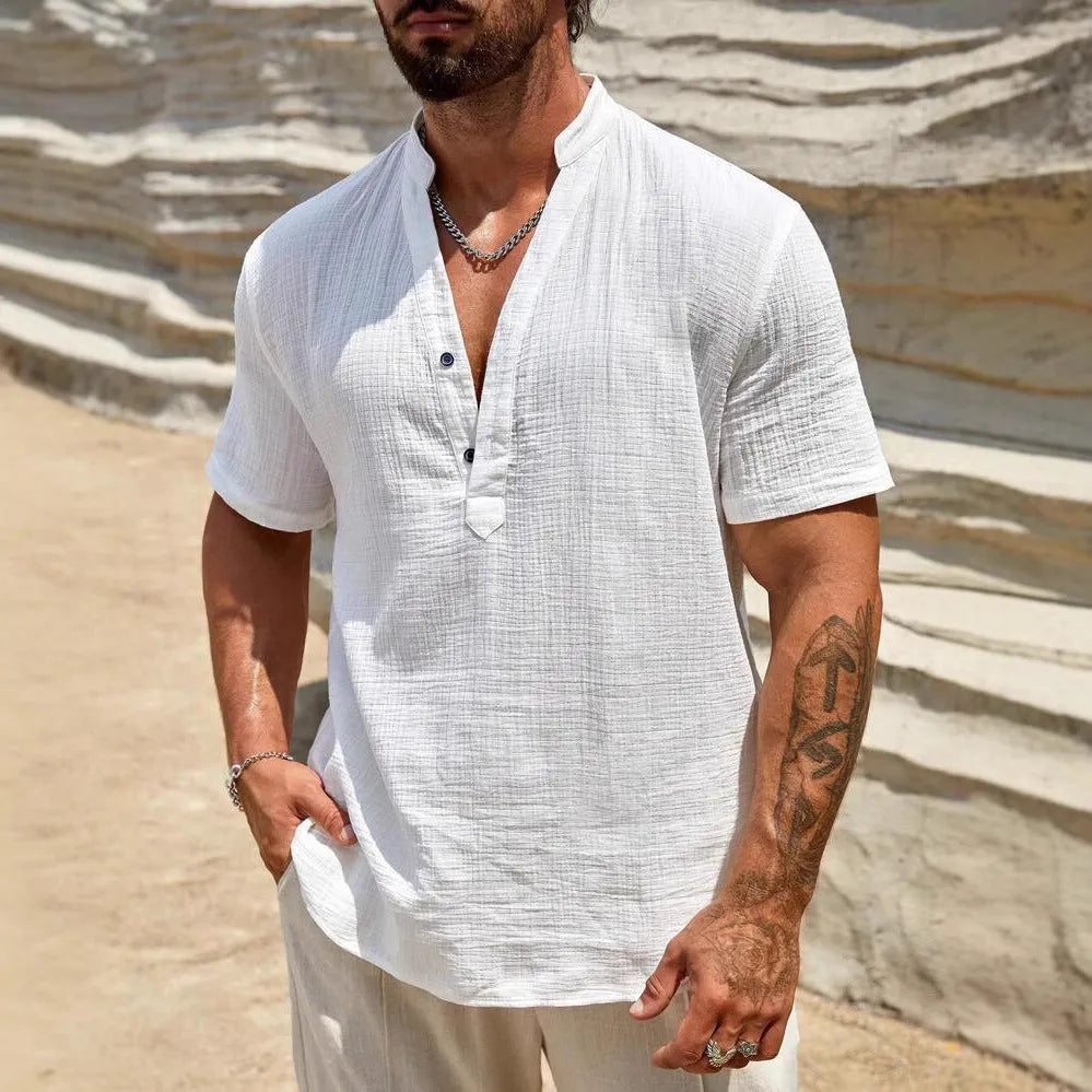 Men's short sleeve casual shirt in polyester blend fabric with stand collar