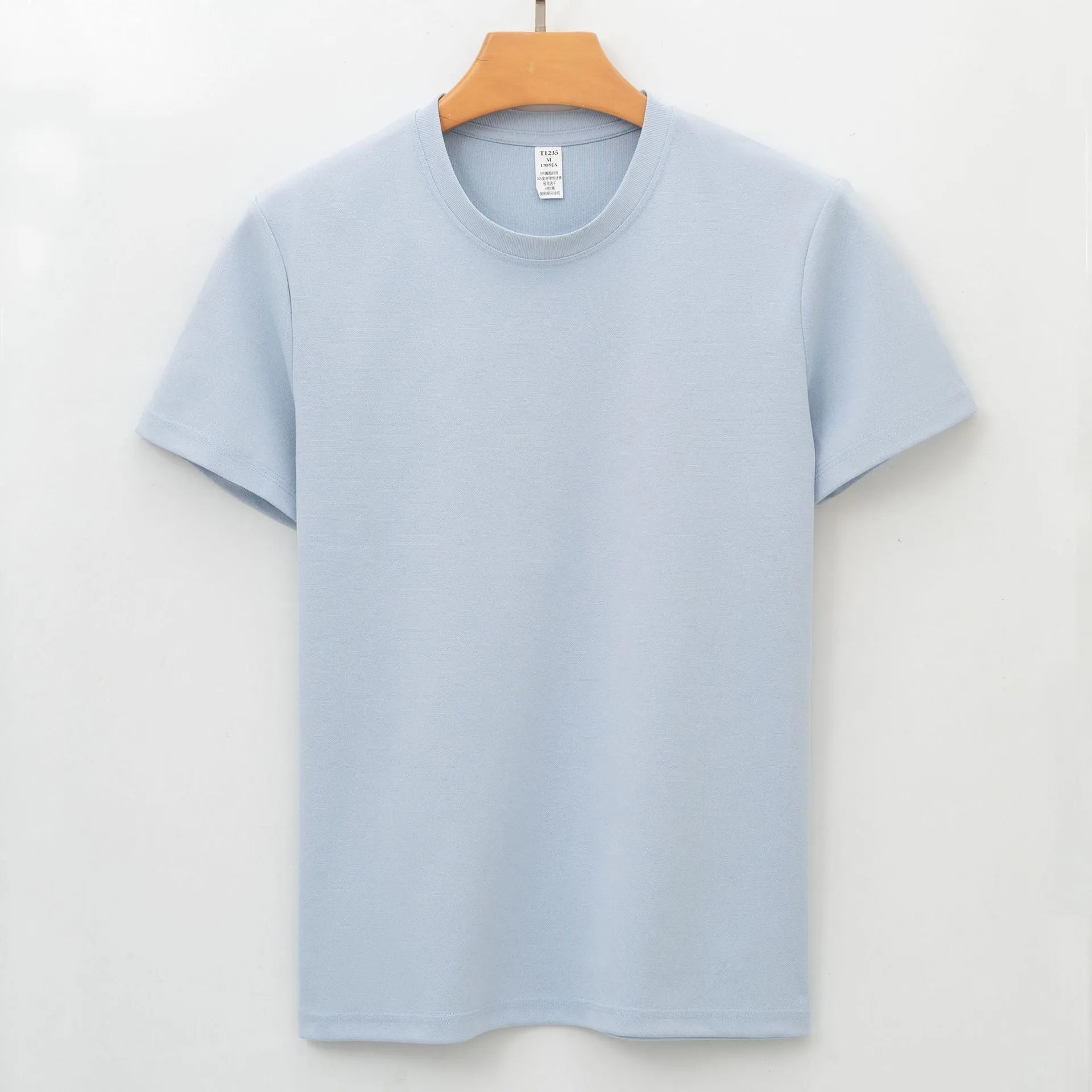 Men's antibacterial quick drying short sleeve t-shirt in straight pullover style with non-ironing treatment