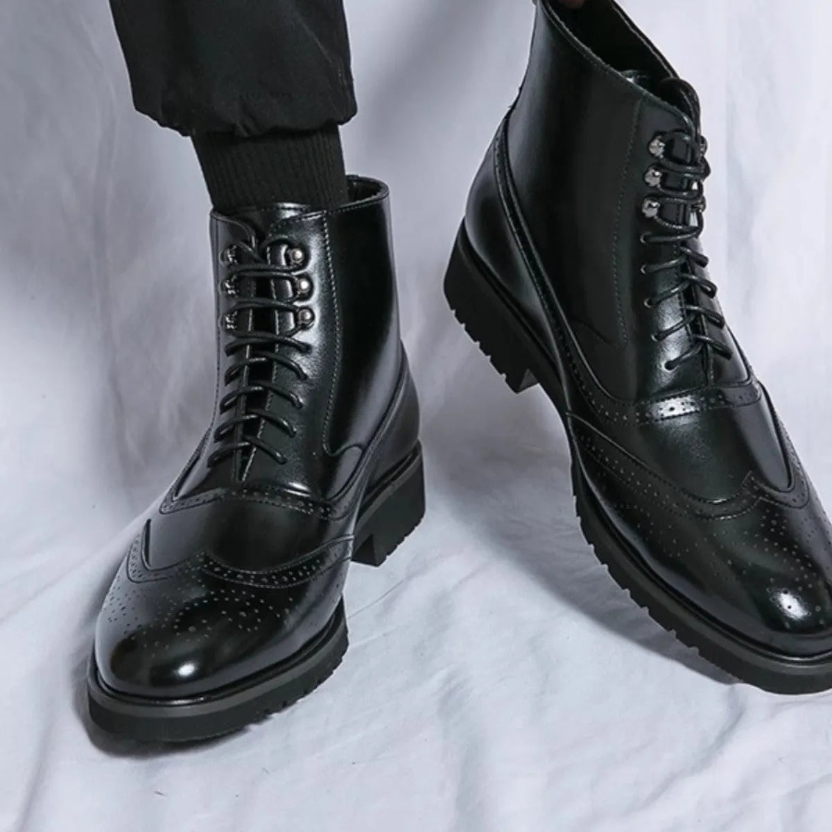 Men's leather thick sole mid top work shoes in black and brown sizes 38-46