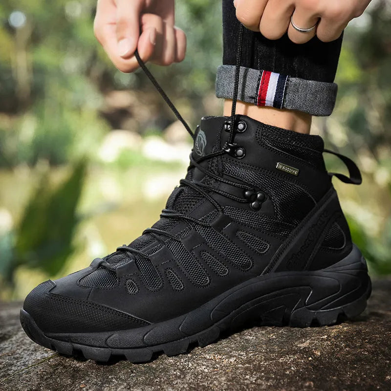 Men's outdoor combat boots in sand colour with space plus Oxford cloth upper and rubber sole