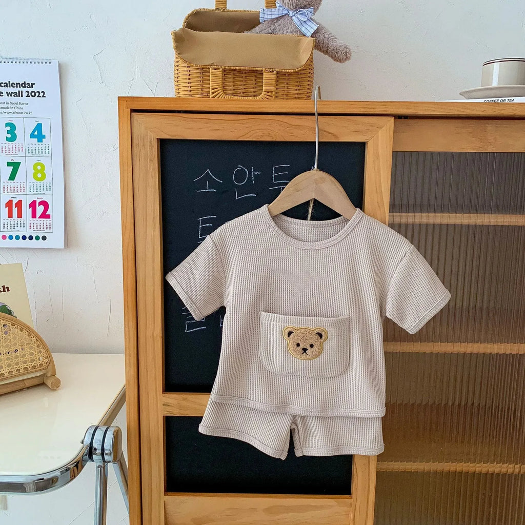 Unisex baby summer two-piece cotton bear top and shorts suit in beige