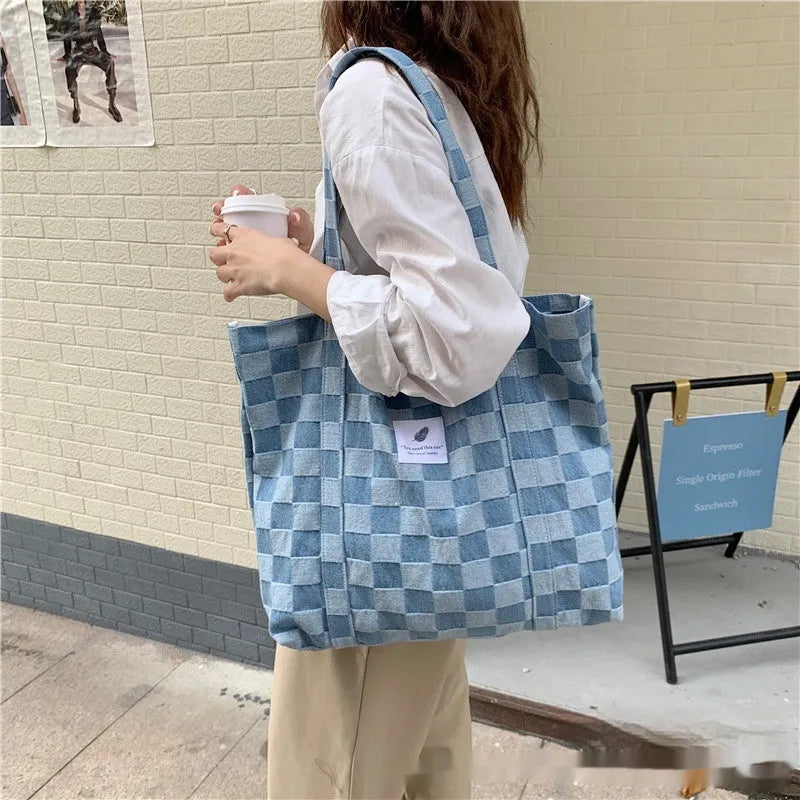 Women's large capacity Oxford cloth shoulder bag with three-dimensional pockets in contrast colour design