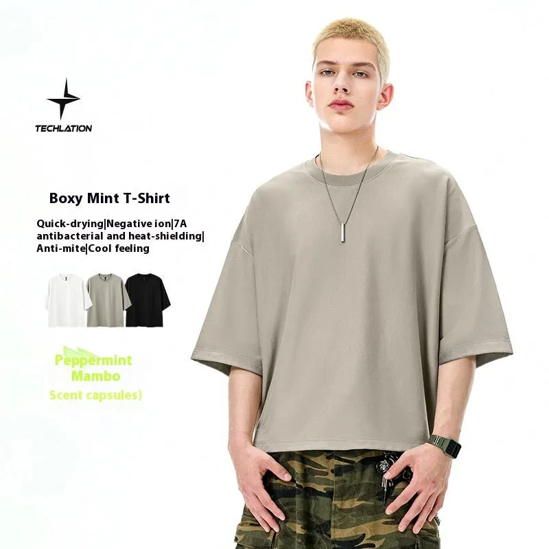 Men's sand grey quick-drying short sleeve t-shirt in loose fit pullover style