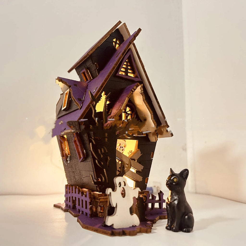 DIY wooden haunted house Halloween table decoration with glowing effect measuring 14x10.5x19cm