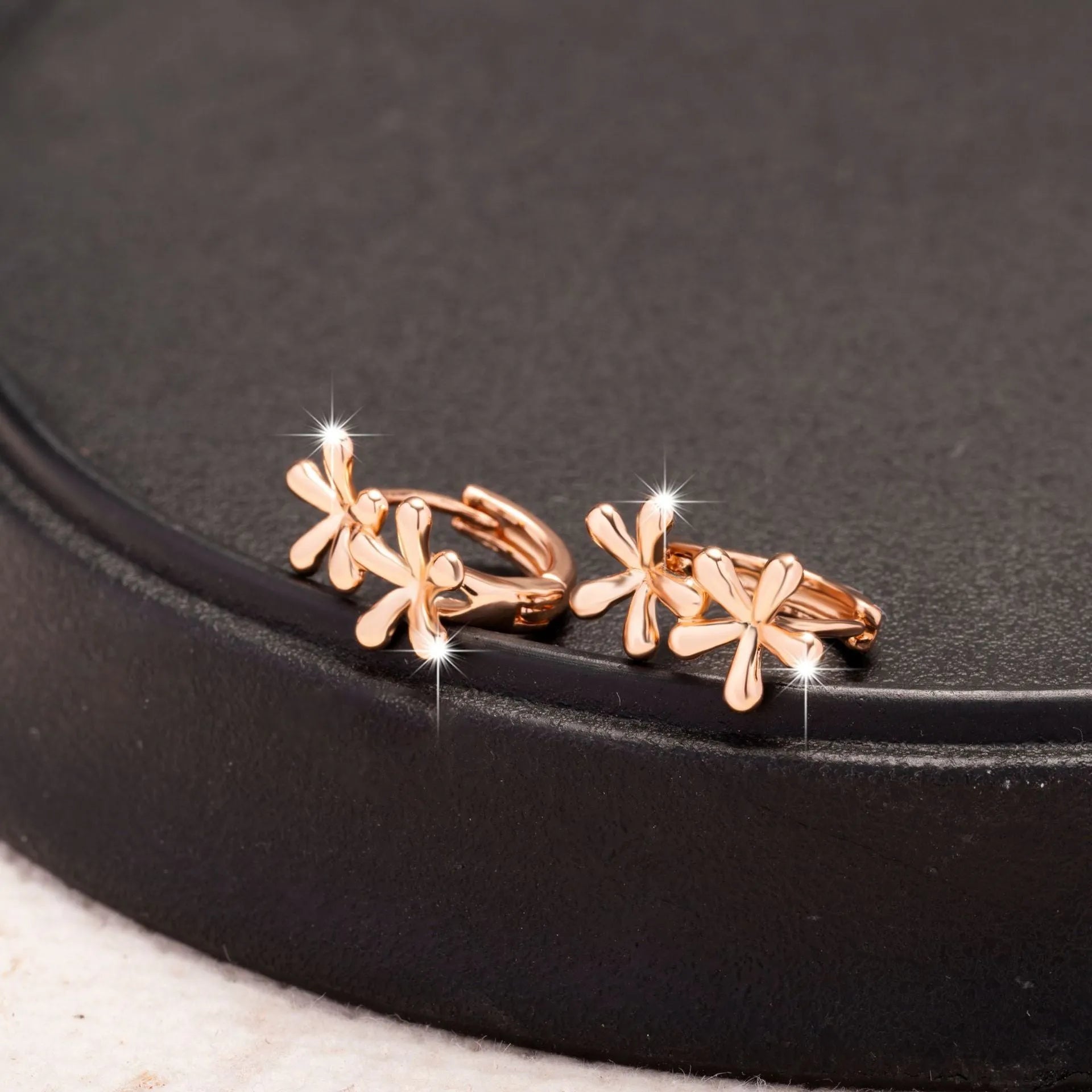 Rose gold circular waterdrop flower earrings with fresh sweet design for women
