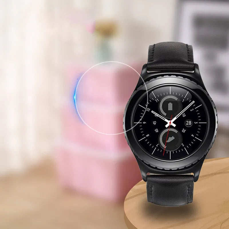 Transparent tempered glass screen protector for Samsung Galaxy Watch Active display.