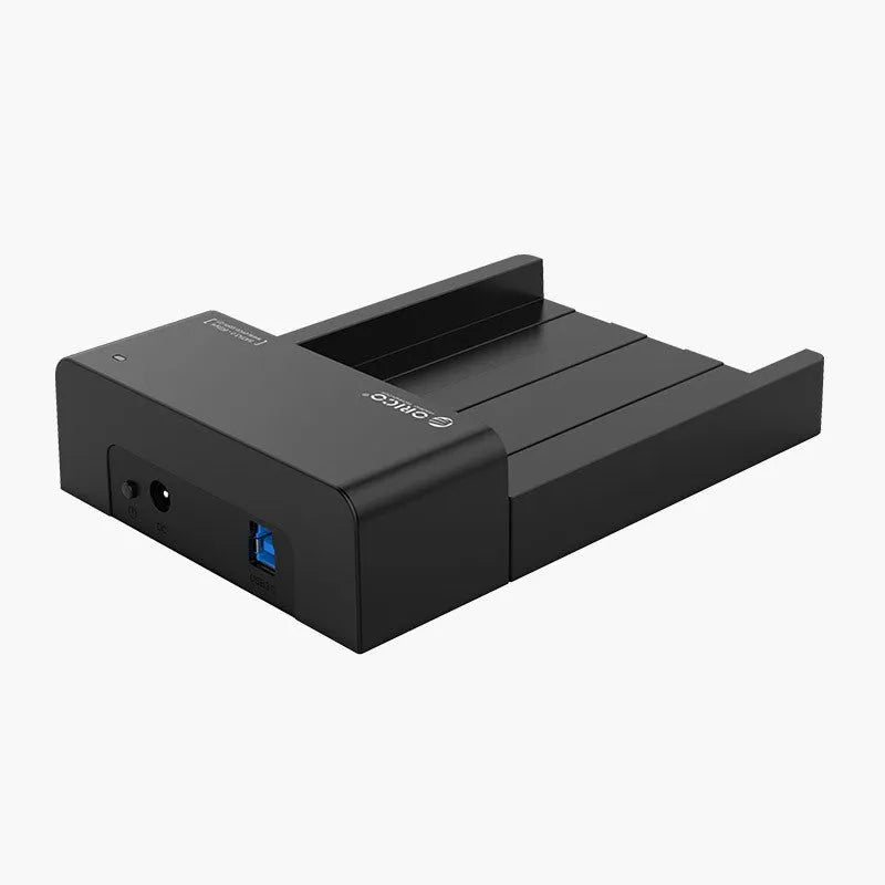 Black plastic hard disk enclosure for 2.5 and 3.5 inch SATA drives with data cable