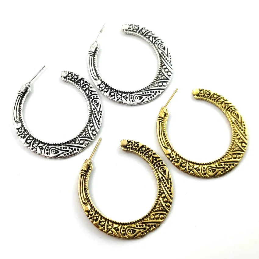 C-shaped alloy earrings with vintage engraving pattern in bronze colour