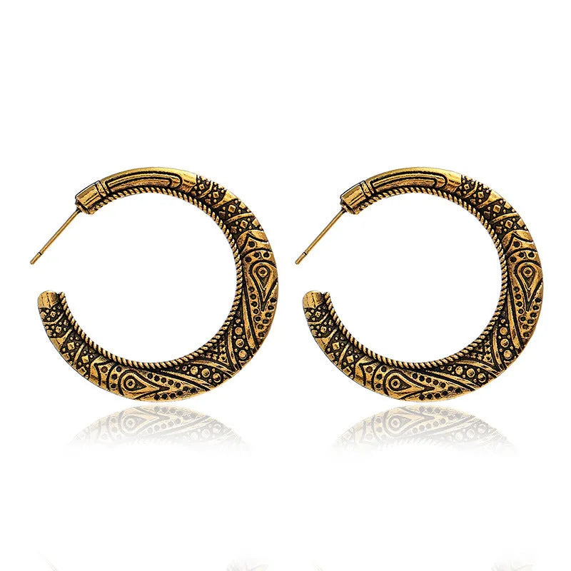 C-shaped alloy earrings with vintage engraving pattern in bronze colour