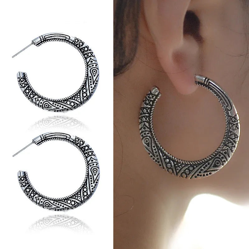 C-shaped alloy earrings with vintage engraving pattern in bronze colour