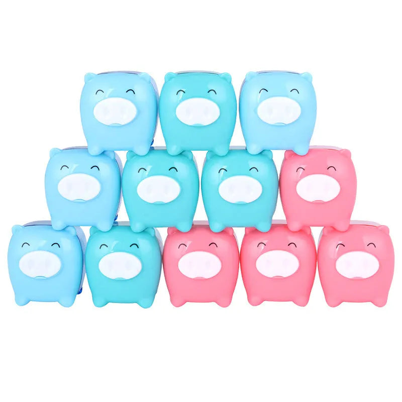 Deli 0557 manual pencil sharpener plastic animal shape mixed colour 48x38.2x41mm