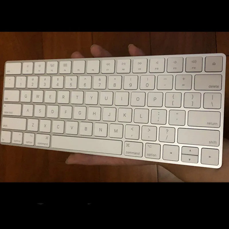 White Apple Bluetooth G6 wireless keyboard with ultra-thin metal construction