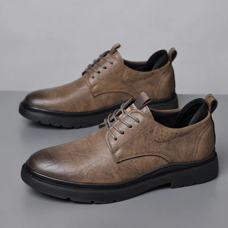 Men's black leather business shoes with rubber soles and sewing line detail