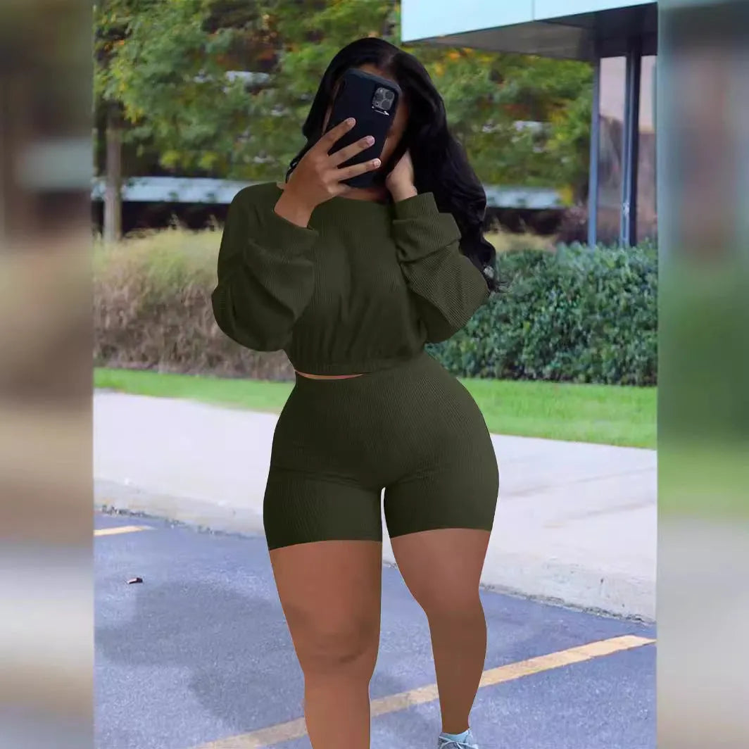 Women's off-shoulder long sleeve top and shorts two-piece set in sunken stripe solid colour pattern