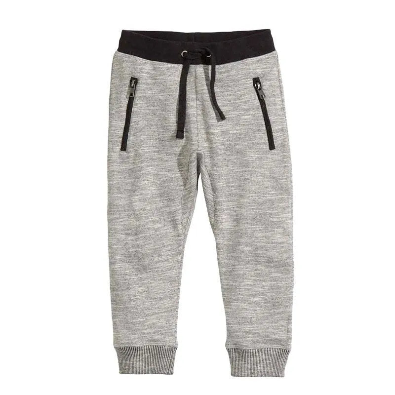Cotton boys casual clothing set with long sleeve t-shirt and pants, featuring a letter pattern.