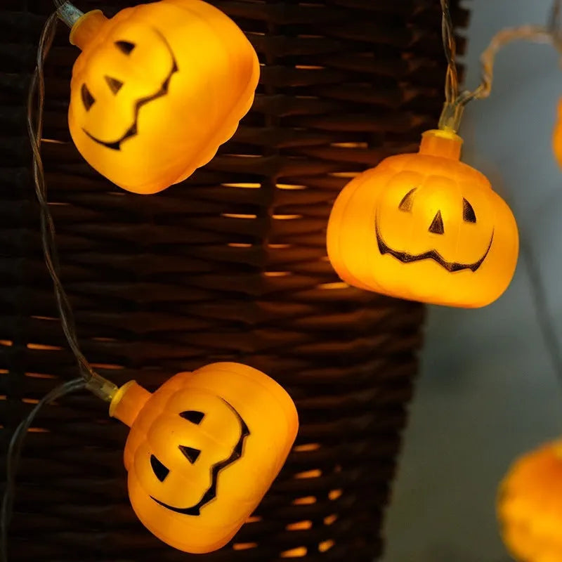 Halloween LED string lights with pumpkin design, 1.5 metre length, battery operated