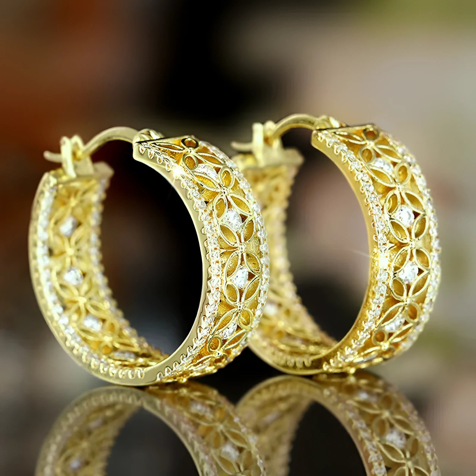 Copper geometric ear clips with horse eye flower butterfly design in E4221 yellow gold colour