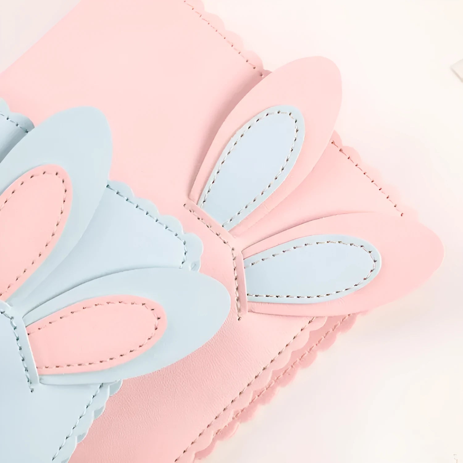 3-inch rabbit style mini photo album in blue, pink or white with 16 loose-leaf pages