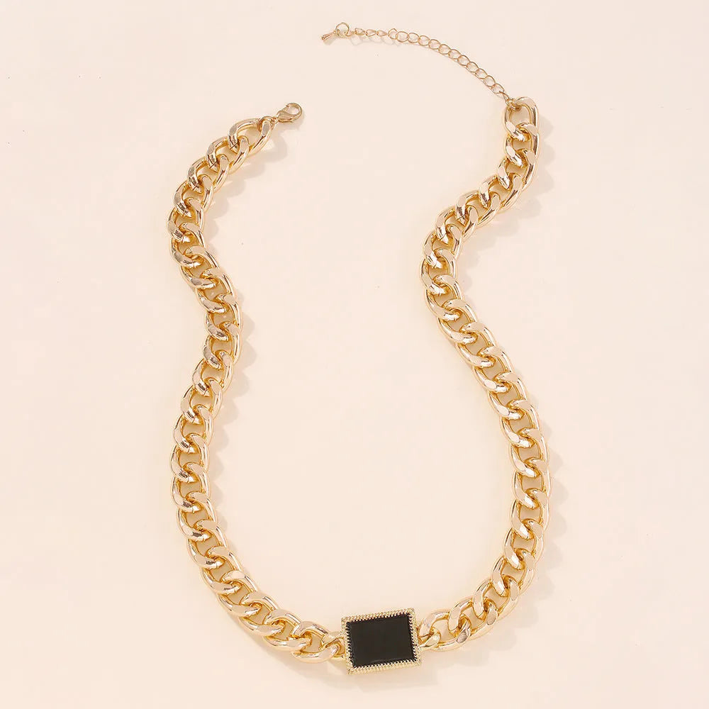 Gold geometric alloy necklace for women, adjustable 21-50cm circumference, pendant-free design on white background