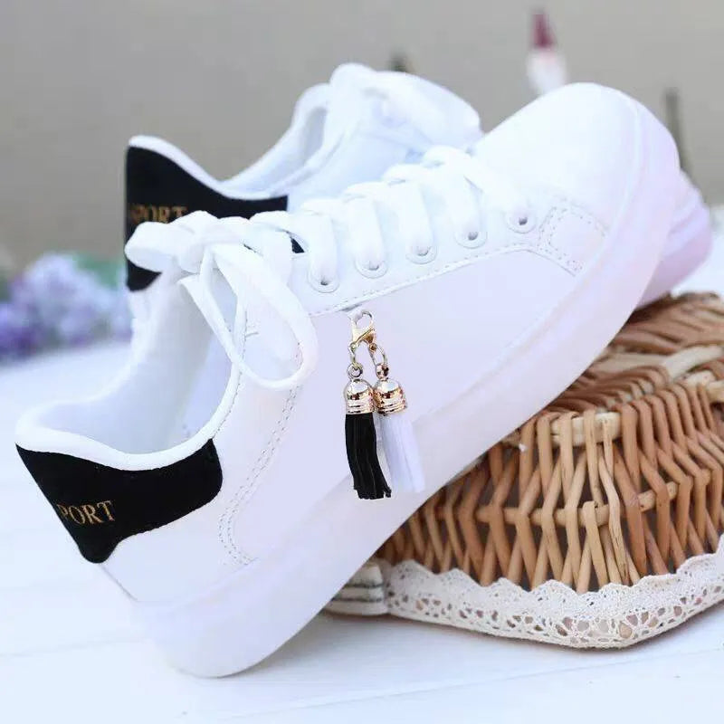 White women's mesh fashion flat shoes with a breathable upper and a 4cm heel.