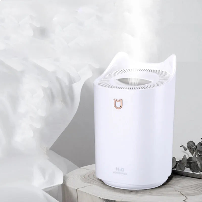 Double spray USB humidifier with large water tank in coral pink or white colour