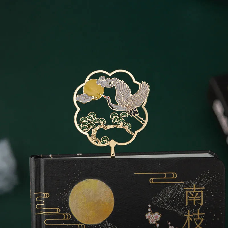 Chinese style feather pen set with metal shell containing nine traditional quills