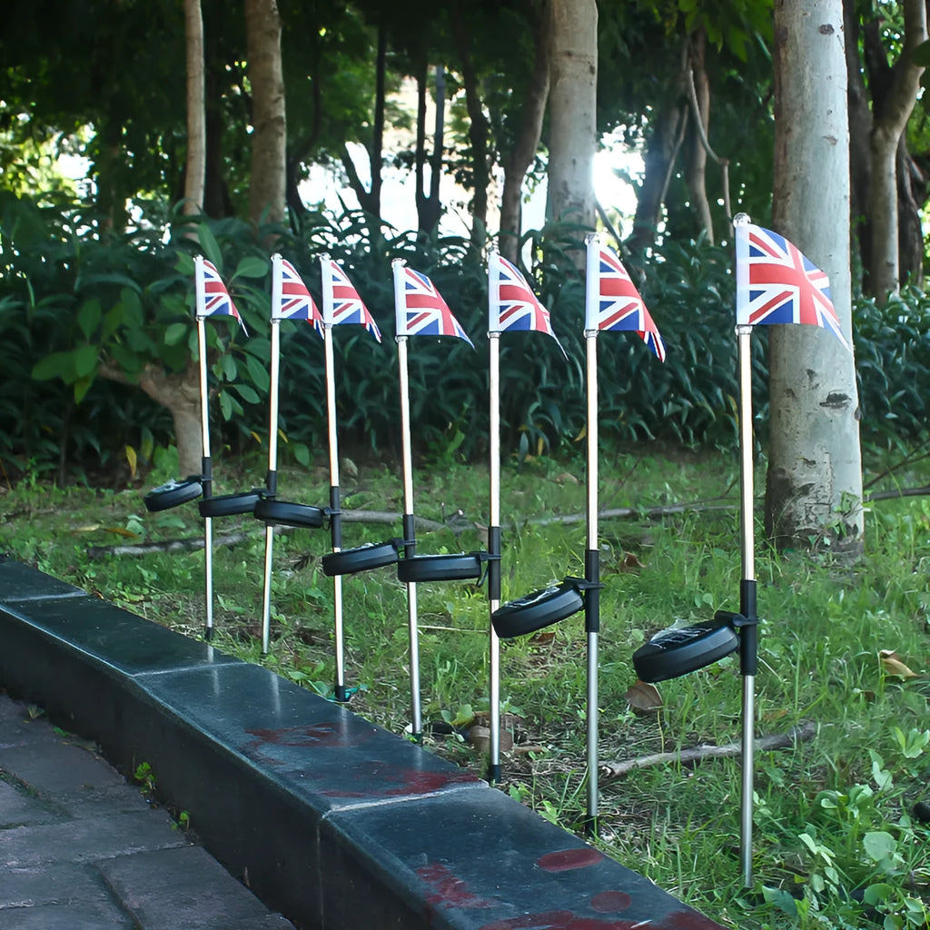 34 cm solar-powered LED garden flag light in American or British flag design with waterproof fabric