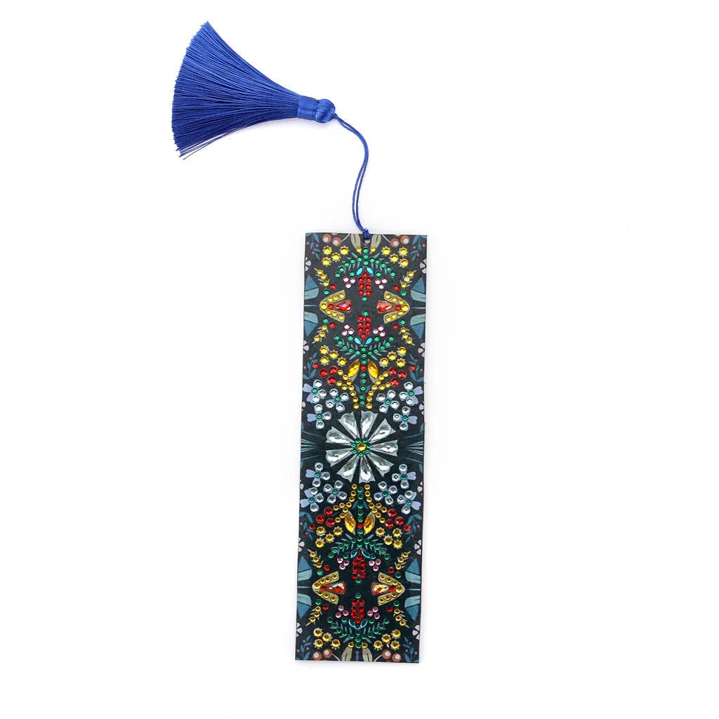 Leather diamond painting bookmark with mandala flower pattern in special-shaped diamond embroidery