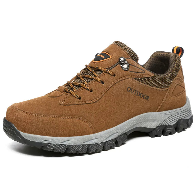 Men's low-cut outdoor hiking shoe in army green with viscose sole, shown in large size.