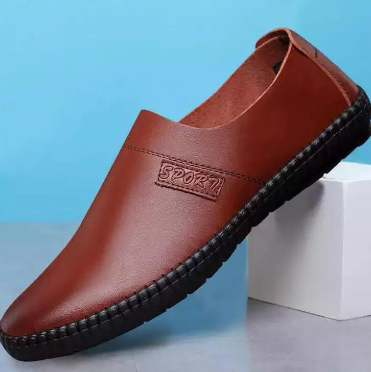 New strap mans casual shoes with solid pattern, PU upper, available in black and brown