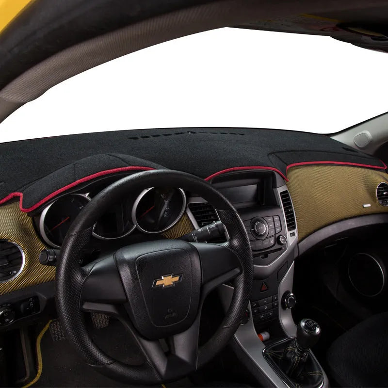 Silicone non-slip dashboard pad for old Toyota Prado in black with coloured edge trim options