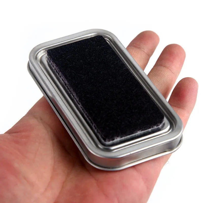 Rectangular oily ink pad for rubber stamps in Cocoa Brown, Fog Blue, Gray Pink, Green, or Leaf Green, measuring 0.3x5.7x1.7cm.