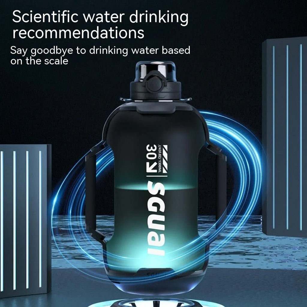 Smart Sports Bottle T30 in Matte Black with 1300ml capacity, wireless charging coaster, and lifting rope on a gym background