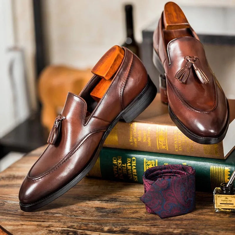 Men's business casual leather shoes with tassel detail, cowhide upper, black or brown, sizes 38-44