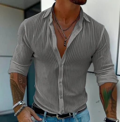 Men's striped British style cardigan with long sleeves in a loose fit.