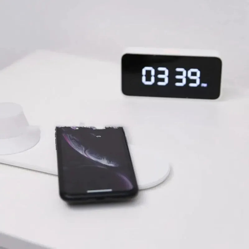 White smart night light phone wireless charger with magnetic suction pad, 225x80x43.5mm, two colour temperature modes
