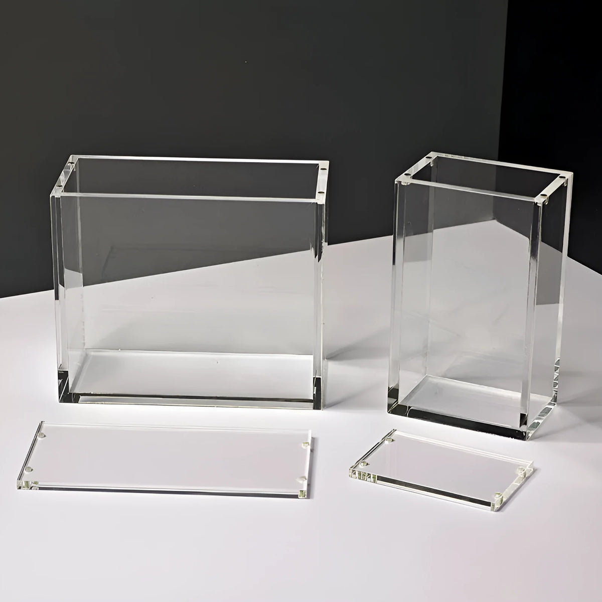 Transparent acrylic display box with magnetic dustproof lid, 138x78x126mm and 191x91x169mm sizes
