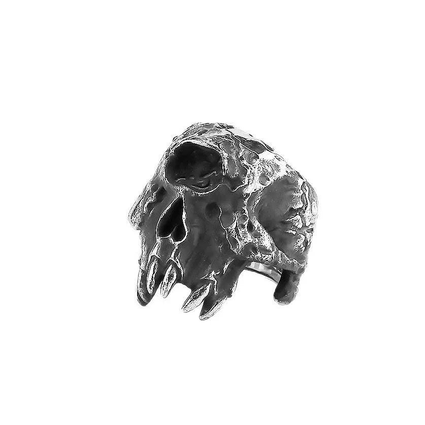 Alloy skull ring for men featuring a one-eyed skull design in a retro punk style.