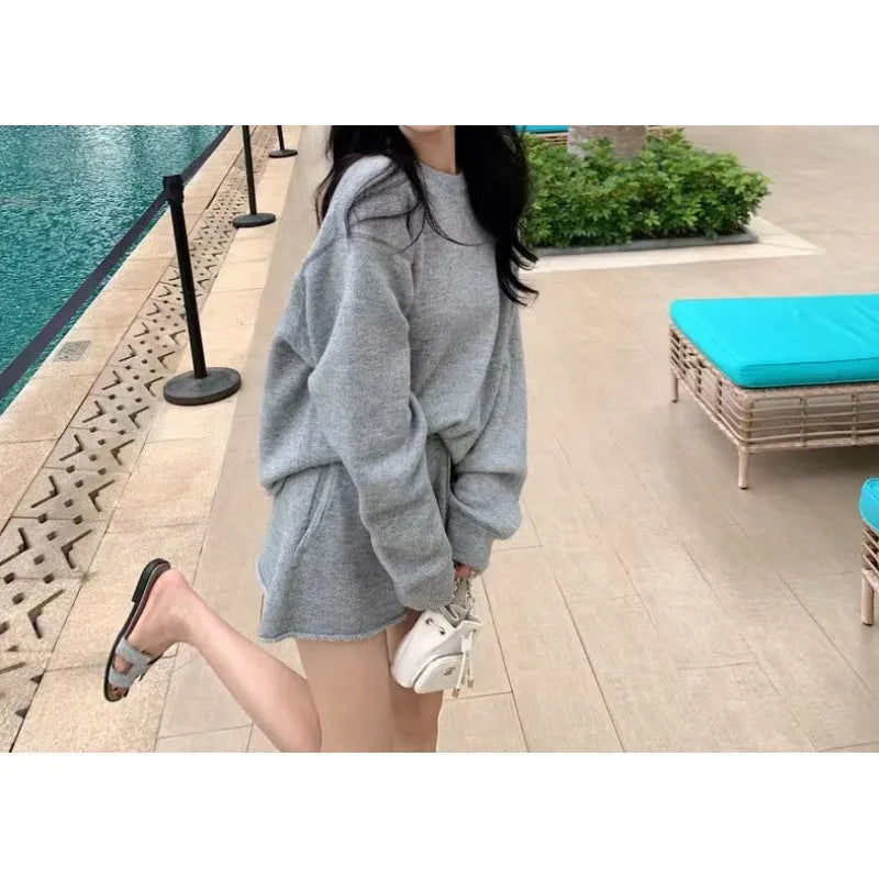Women's loose-fitting knitted long sleeve sweater and wide-leg shorts two-piece set in oatmeal colour