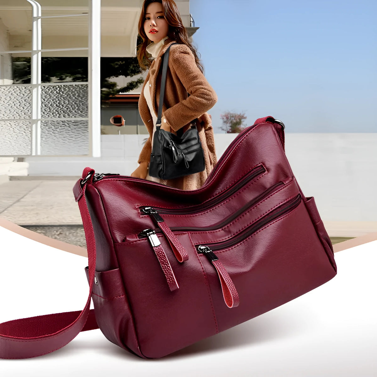 Women's messenger bag in soft PU leather, horizontal square shape with zipper closure, available in five colours