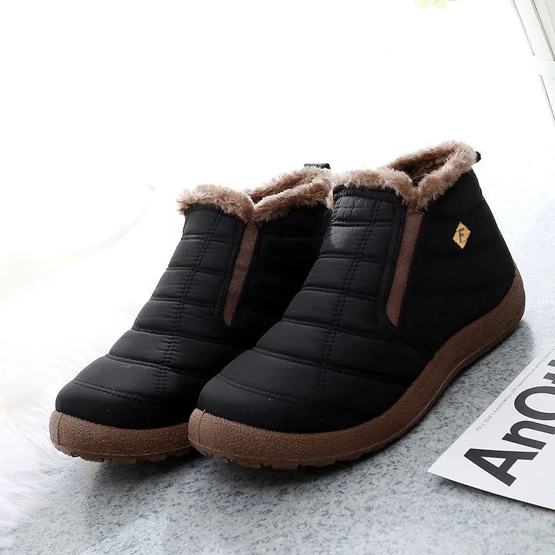 Winter men's cotton high-top shoes with fleece lining in black, suitable for hard ground