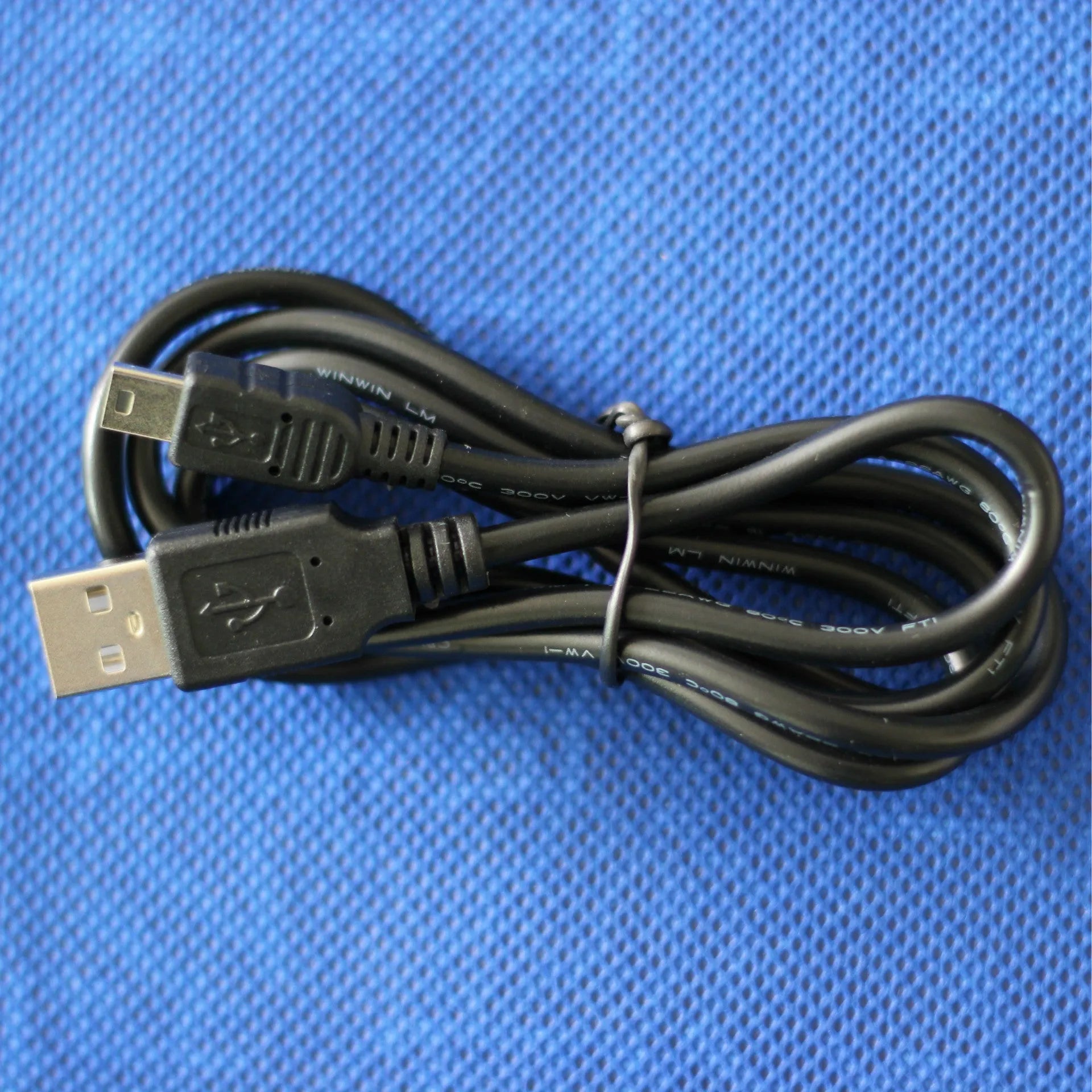 Elbow USB data cable with angled connector in Mini 5P and Micro 5P types Black and White